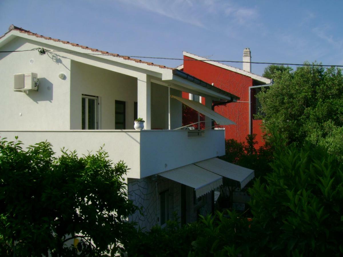 Apartmani A1 Marina, Okrug Gornji 特罗吉尔 外观 照片
