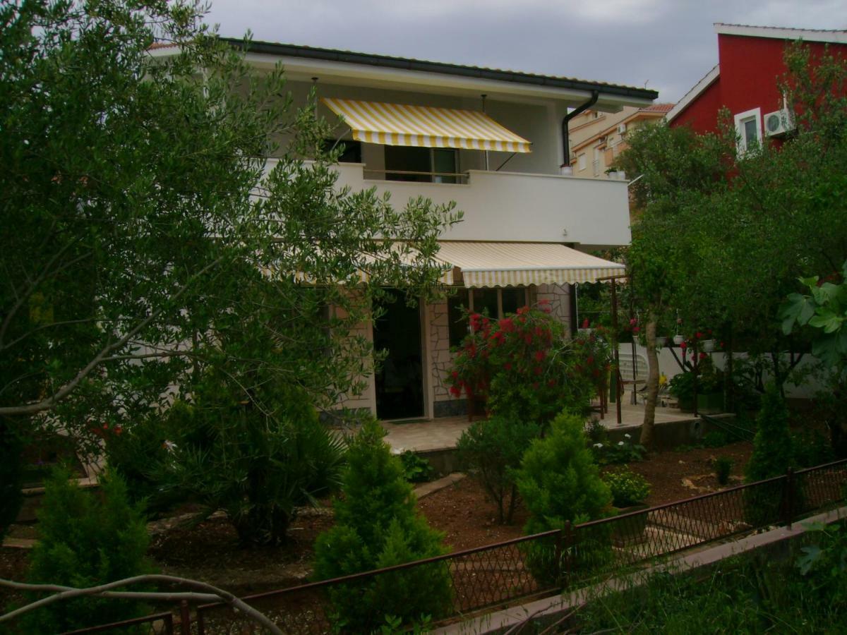 Apartmani A1 Marina, Okrug Gornji 特罗吉尔 外观 照片